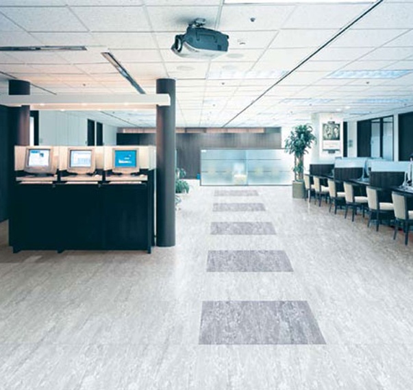 Office Vinyl Flooring Dubai - Perfect For Your Office Floor