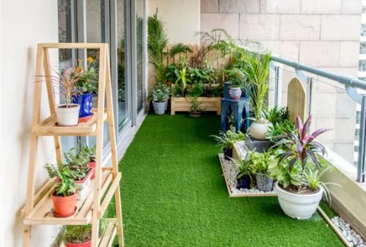 Balcony-Artificial-Grass