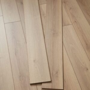 Natural Oak Laminate Flooring
